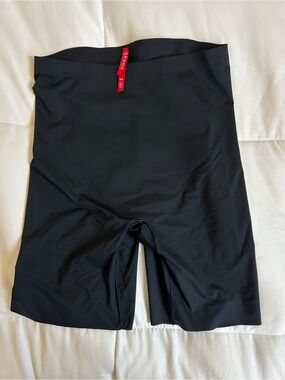 Spanx Black High-Waist Mid thigh short